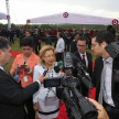 Diversos periodistas se acercaron a la presidenta de la Corte tras finalizar el acto