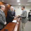 El presidente de la Corte, doctor Luis María Benítez Riera, felicitó a los nuevos naturalizados.