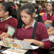 Los alumnos recibieron materiales didácticos de la campaña educativa