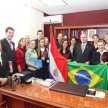 Los alumnos de la UNISEP con el ministro, Luis María Benítez Riera. 