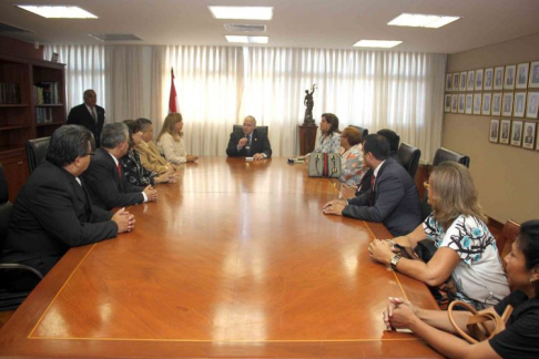 Encuentro entre el doctor Luis María Benítez Riera con representantes de sindicatos judiciales de América Latina.