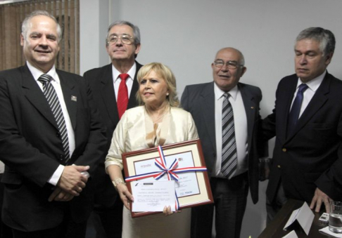 El presidente de la Corte, doctor Luis María Benítez Riera y los ministros Sindulfo Blanco y Raúl Torres Kirmser participaron de la ceremonia de premiación