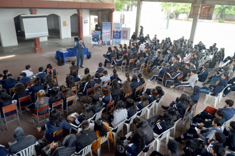 La charla se llevó a cabo en la Escuela y Colegio “Virgen del Rosario” de la ciudad de Villeta, este martes 4 de junio.