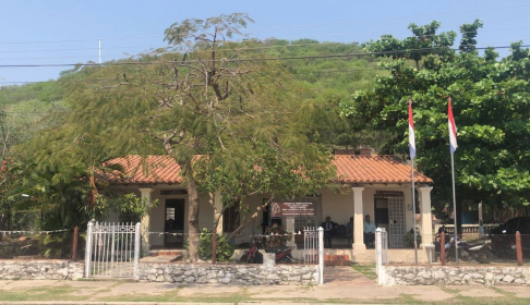 Fachada de la sede judicial de Fuerte Olimpo.