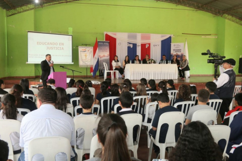 Educando en Justicia llega a Paraguarí.