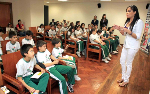 La jueza Violeta Melgarejo brindó una charla sobre los casos que se atienden en los diversos fueros