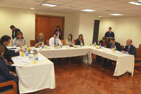 La reunión institucional se realizó en la Sala de Conferencias del Palacio de Justicia de Asunción.