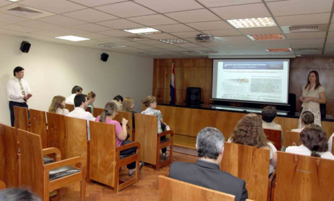 Magistrados y actuarios participaron de la charla sobre Mesa de Entrada en Línea.