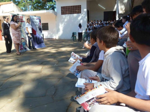 Un total de 166 alumnos participaron de la campaña educativa que busca que los menores conozcan sus derechos y obligaciones