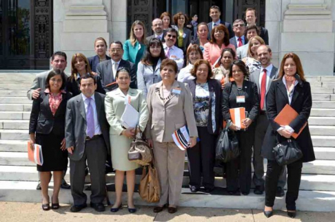 Defensores participantes del curso sobre “Estructura y Funcionamiento de la OEA”.