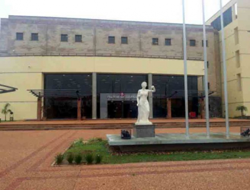 Fachada del Palacio de Justicia de San Pedro.