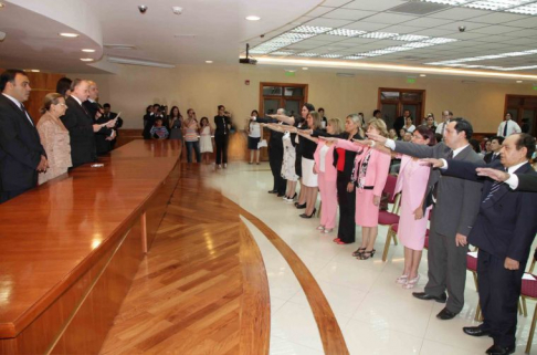 Momento del juramento de rigor de los magistrados, agentes fiscales y defensores públicos.