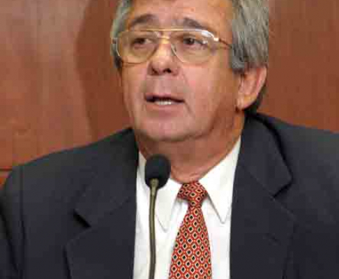 El doctor, José Raúl Torres Kirmser, Ministro de la Corte Suprema de Justicia