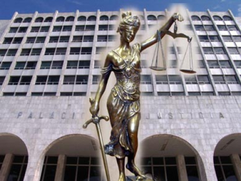 Pleno de la Corte instruyó sumario a siete abogados