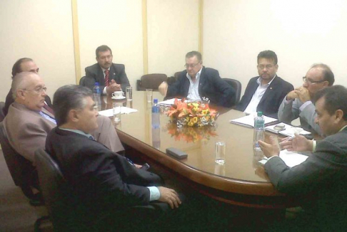 Durante la reunión que se realizó en la Cámara de Diputados, donde estuvo el ministro de la máxima instancia judicial, doctor Miguel Oscar Bajac y el director del Sistema Nacional de Facilitadores, Rigoberto Zarza