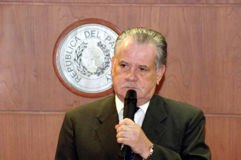 Tras el juramento de rigor, el ministro Víctor Núñez instó a los defensores públicos a cumplir con fidelidad la Constitución.