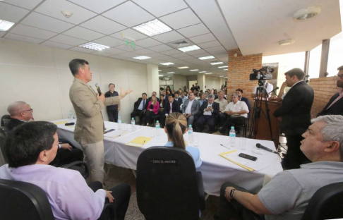 Ministros Ríos y Santander participaron  de mesa de trabajo interinstitucional contra el abigeato en Paraguarí.