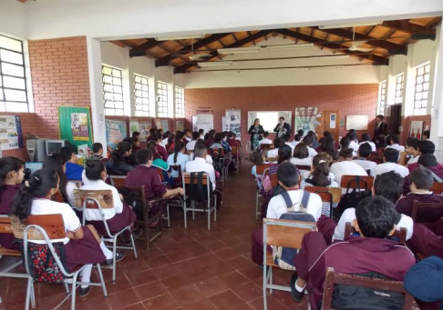 Jornada educativa en el Colegio Nacional de Santa Elena de la ciudad de Santa Elena, Circunscripción Judicial de Cordillera.