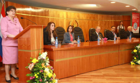 La defensora general del Ministerio de la Defensa Pública, abogada Noyme Yore, dio inicio al seminario.