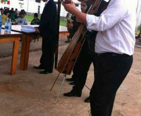 Música en conmemoración de San José, santo patrono del penal.