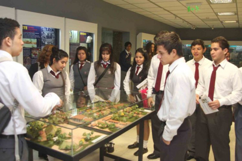 Unos 22 estudiantes del Colegio Nacional Ysaty, fueron beneficiados con la Campaña Educativa