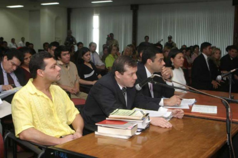 Ex compañeros de Osmar Martínez ratificaron que él se encontraba en una fiesta el día del secuestro.