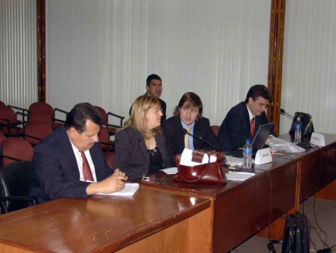 La fiscal Sandra Quiñonez representa al Ministerio Público junto al fiscal Rogélio Ortúzar en el juicio.