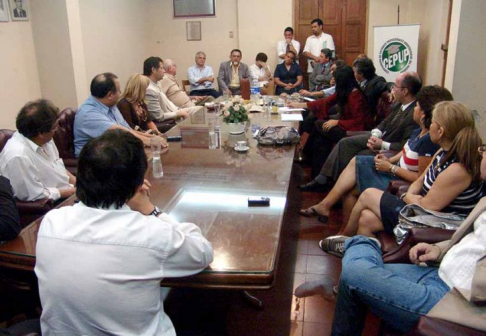 En dicha reunión se planteó a los sindicalistas la posibilidad de levantar la huelga