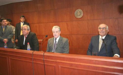 El presidente de la Corte Suprema de Justicia Víctor Núñez junto con los vice presidentes Raúl Torres y Sindulfo Blanco. 