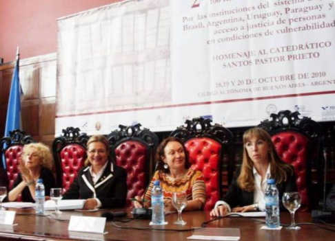 La doctora Pucheta de Correa presentó una ponencia en el evento internacional.