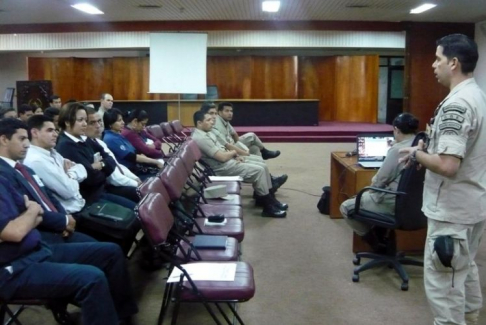 El curso sobre “Estrategias procedimentales ante el hallazgo de un paquete sospechoso” se desarrolló en el Palacio de Justicia de Asunción