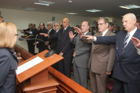 Momento en que los nuevos miembros de los órganos de control prestan juramento de rigor ante los ministros de la máxima instancia judicial