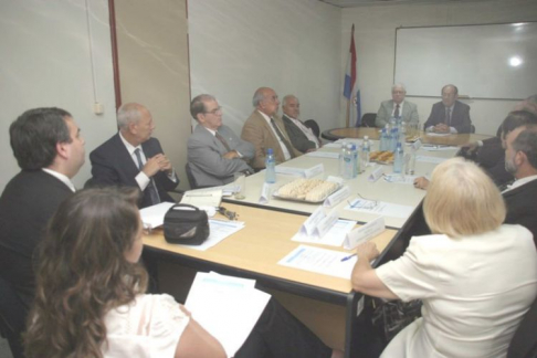 Momento de la sesión del Tribunal de Ética y del Consejo Consultivo