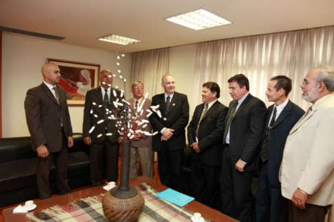 Colegio de Abogados de Pedro Juan Caballero en reunión con el presidente de la Corte Suprema