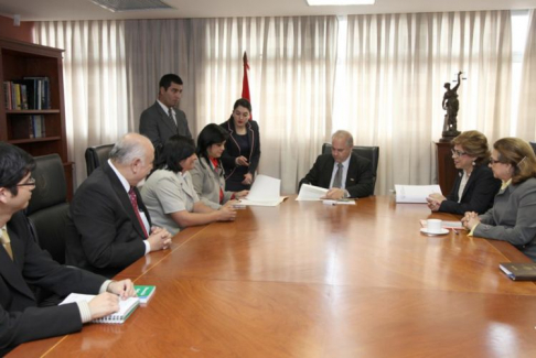 Durante la firma de convenio entre autoridades de la Corte Suprema de Justicia y la Universidad Iberoamericana