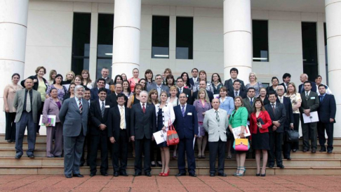 Foto oficial de los magistrados de las circunscripciones de Itapúa, Misiones,Ñeembucú y Caazapá con el presidente de la Corte Suprema, doctor Víctor Nuñez