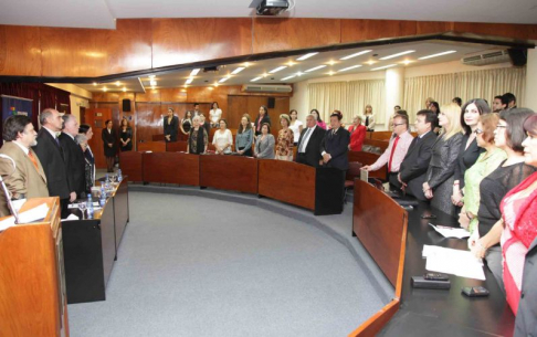 La apertura contó con la participación de autorides judiciales, miembros de la Universidad Católica y respresentantes de la Fundación Justicia y Género