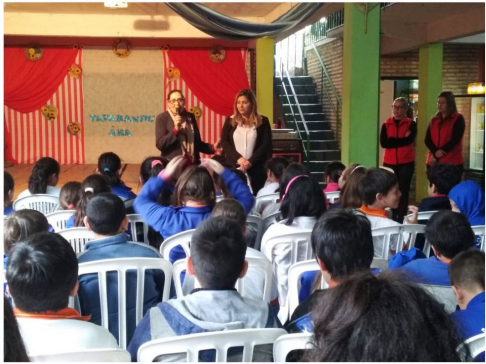 Los alumnos de ambas instituciones aprovecharon la oportunidad para realizar preguntas sobre el sistema judicial y cuáles son los mecanismos de denuncia en caso de abuso infantil.