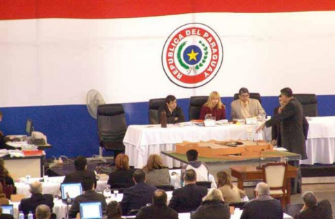 Tribunal de Sentencia del caso Ycua Bolaños durante la audiencia.