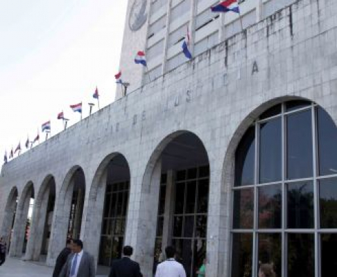 Fachada del Poder Judicial de Asunción.