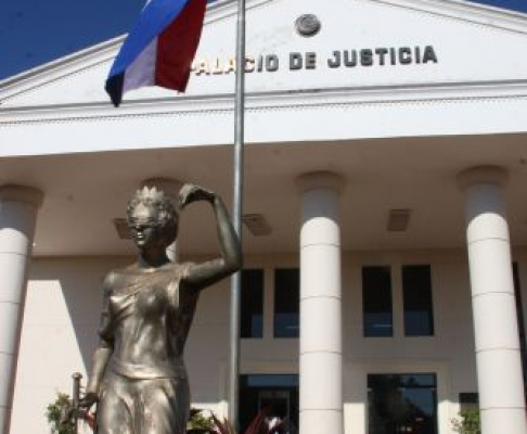 Fachada del Palacio de Justicia de Encarnación.