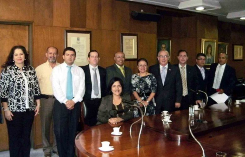 El ministro del máximo tribunal de la República, doctor Miguel Oscar Bajac durante su visita al Tribunal Superior de Medellín, Colombia