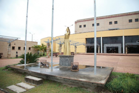 Fachada de la sede judicial de la Circunscripción Judicial de Ñeembucú.