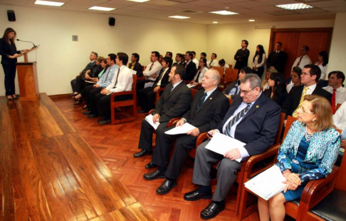 Presentación de la competencia de juicios orales 2015.