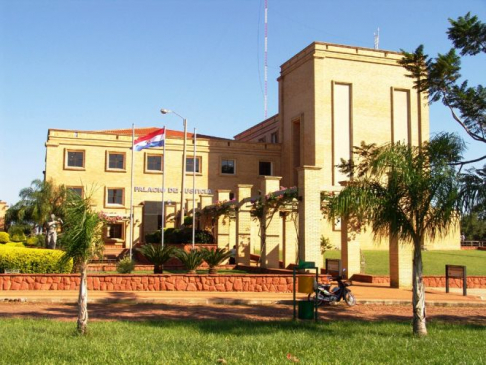 Fachada del Palacio de Justicia de la Circunscripción Judicial de Misiones.